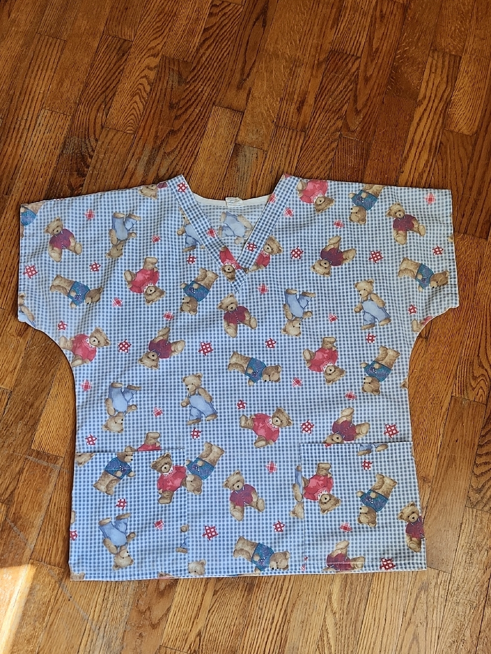 Vintage Cute Teddy Bear Print Scrub Top - Blue